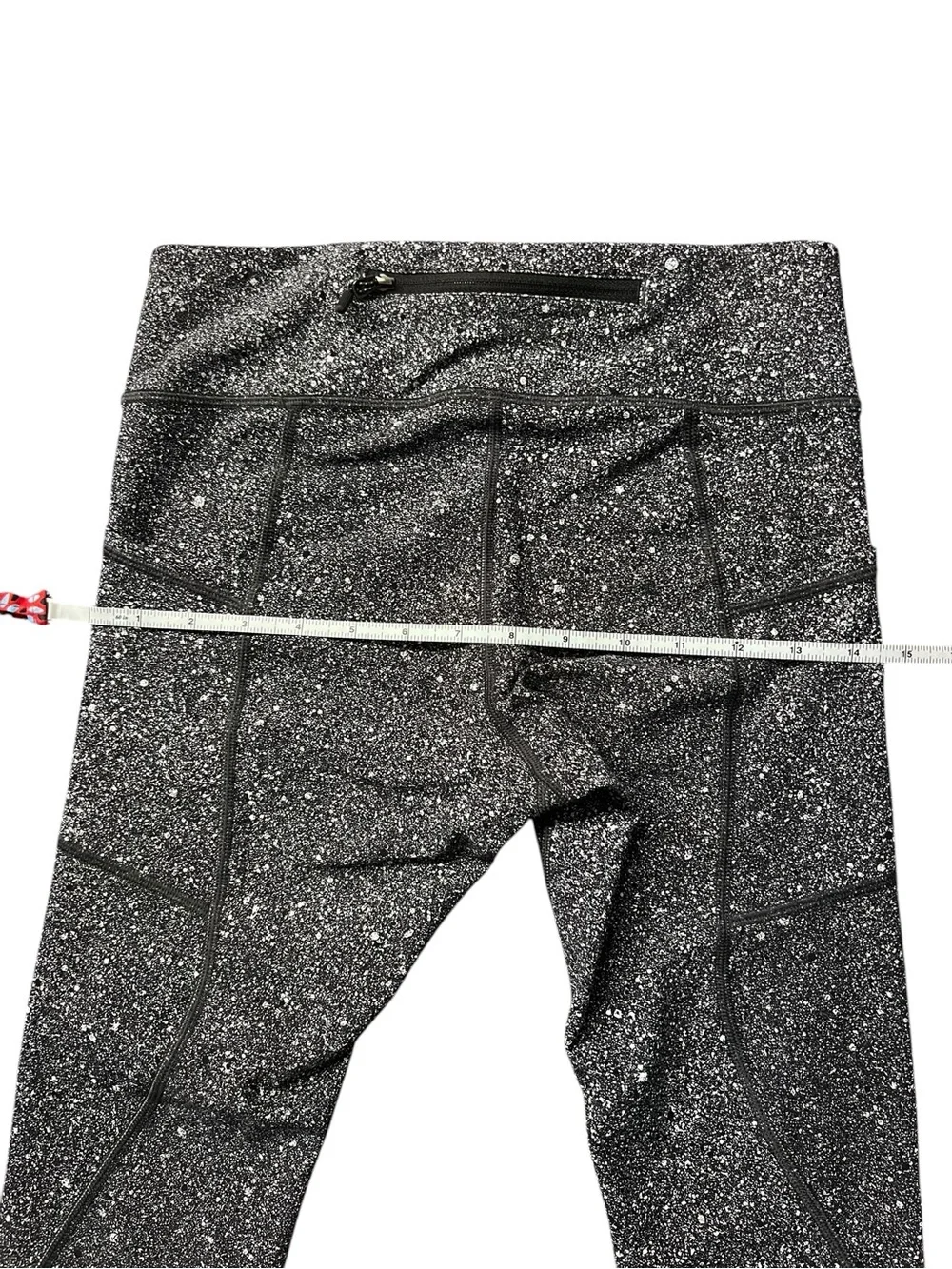 Lululemon Tight Stuff II Black With White Speckles Athletic Leggings Size 6